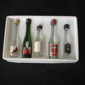 Wine-bottle blister tray
